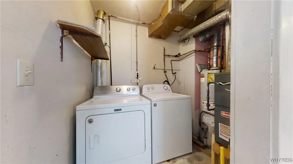 236 Ensminger Road, Tonawanda-town, New York 14150, Tonawanda, New York 14150, 4 Bedrooms Bedrooms, ,2 BathroomsBathrooms,Residential,Closed,236 Ensminger Road, Tonawanda-town, New York 14150,0,B1587078