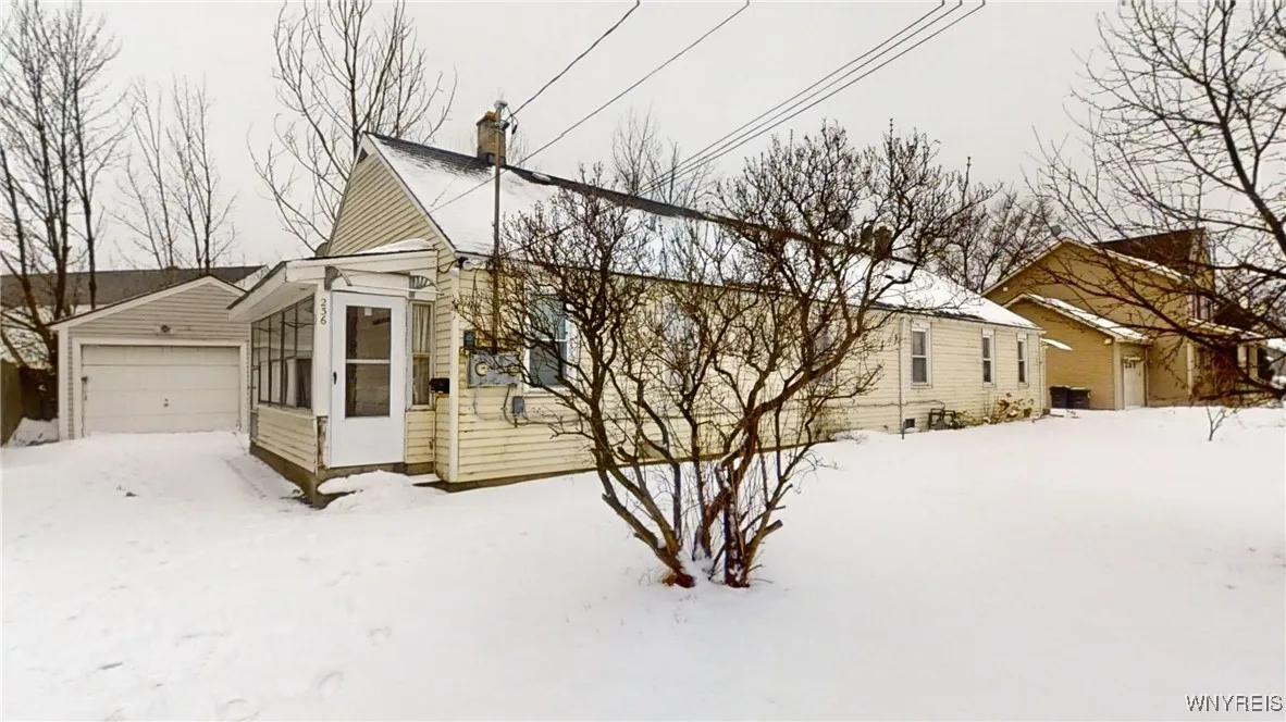 236 Ensminger Road, Tonawanda-town, New York 14150, Tonawanda, New York 14150, 4 Bedrooms Bedrooms, ,2 BathroomsBathrooms,Residential,Closed,236 Ensminger Road, Tonawanda-town, New York 14150,0,B1587078