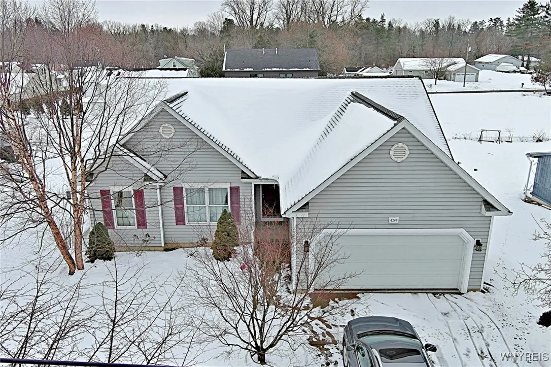 4269 Meadowbrook Parkway, Hamburg, New York 14219, Hamburg, New York 14219, 3 Bedrooms Bedrooms, 11 Rooms Rooms,2 BathroomsBathrooms,Residential,Closed,4269 Meadowbrook Parkway, Hamburg, New York 14219,0,B1587295