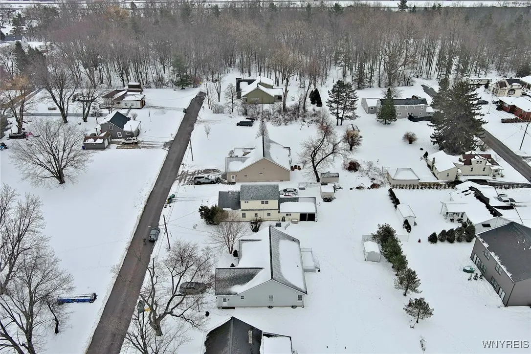 4269 Meadowbrook Parkway, Hamburg, New York 14219, Hamburg, New York 14219, 3 Bedrooms Bedrooms, 11 Rooms Rooms,2 BathroomsBathrooms,Residential,Closed,4269 Meadowbrook Parkway, Hamburg, New York 14219,0,B1587295