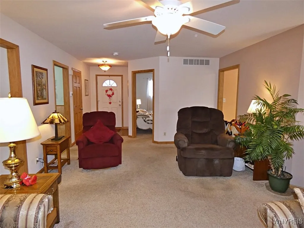 4269 Meadowbrook Parkway, Hamburg, New York 14219, Hamburg, New York 14219, 3 Bedrooms Bedrooms, 11 Rooms Rooms,2 BathroomsBathrooms,Residential,Closed,4269 Meadowbrook Parkway, Hamburg, New York 14219,0,B1587295