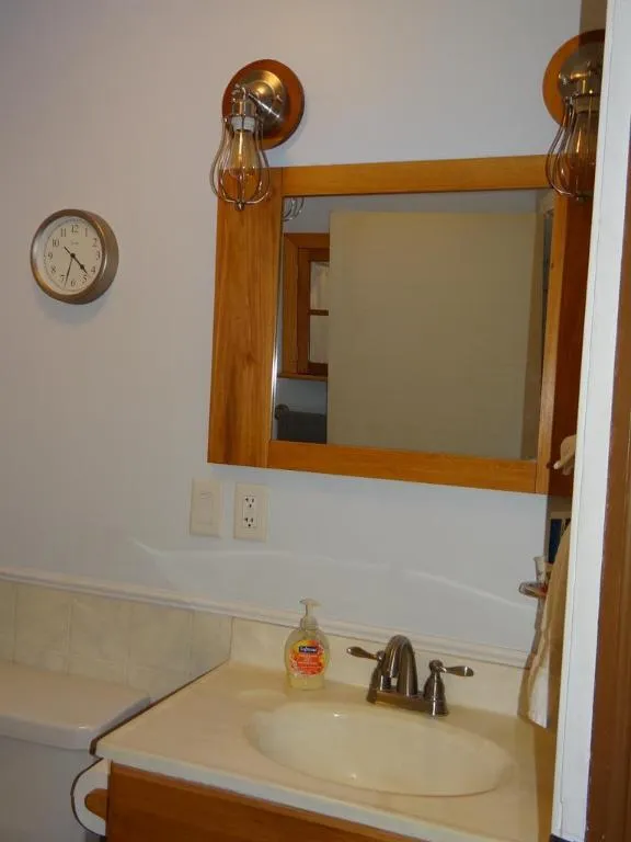 27 Orchard Park Road, Southport, New York 14871, Southport, New York 14871, 2 Bedrooms Bedrooms, 5 Rooms Rooms,1 BathroomBathrooms,Residential,Closed,27 Orchard Park Road, Southport, New York 14871,0,EC278447