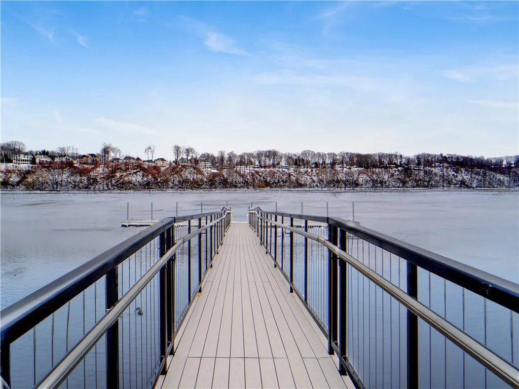 227 Lake Road B, Webster, New York 14580, Webster, New York 14580, 1 Bedroom Bedrooms, 3 Rooms Rooms,1 BathroomBathrooms,Residential Lease,For Rent,227 Lake Road B, Webster, New York 14580,R1586855