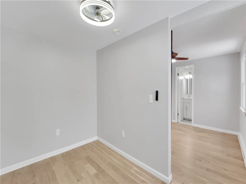 227 Lake Road B, Webster, New York 14580, Webster, New York 14580, 1 Bedroom Bedrooms, 3 Rooms Rooms,1 BathroomBathrooms,Residential Lease,For Rent,227 Lake Road B, Webster, New York 14580,R1586855