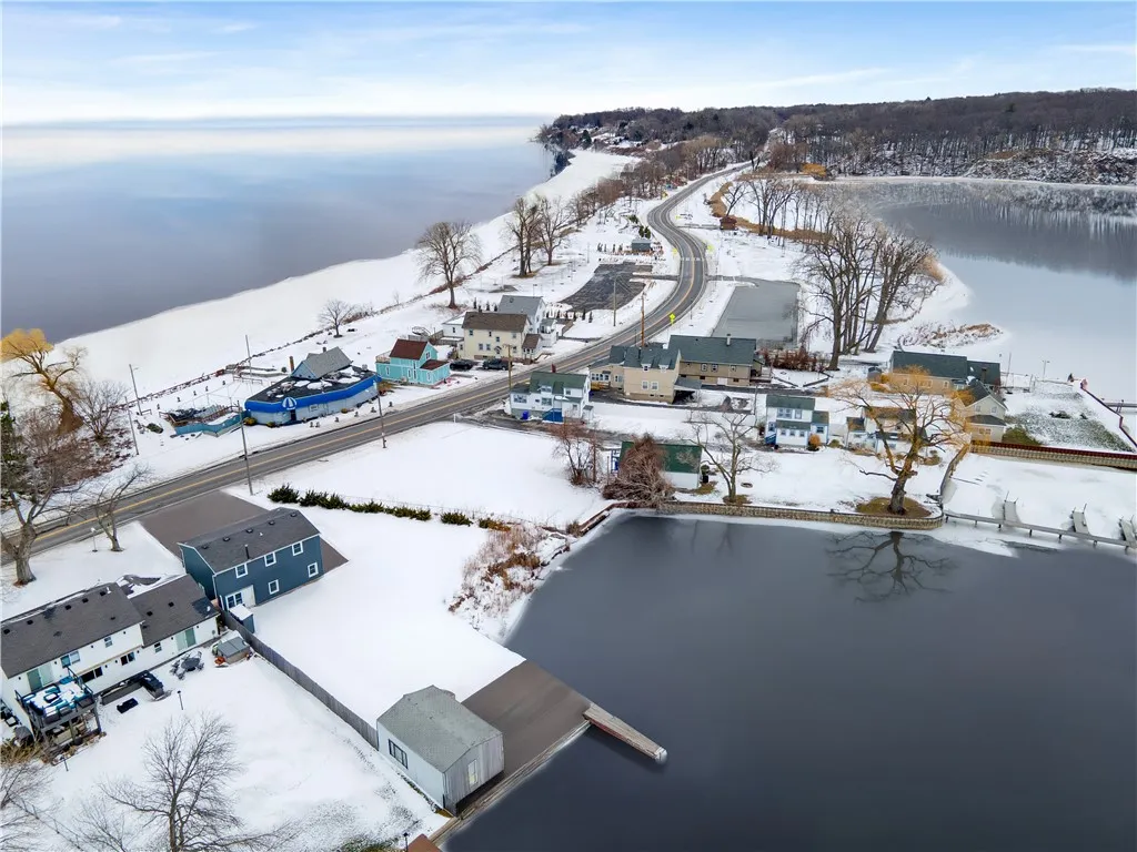 227 Lake Road B, Webster, New York 14580, Webster, New York 14580, 1 Bedroom Bedrooms, 3 Rooms Rooms,1 BathroomBathrooms,Residential Lease,For Rent,227 Lake Road B, Webster, New York 14580,R1586855