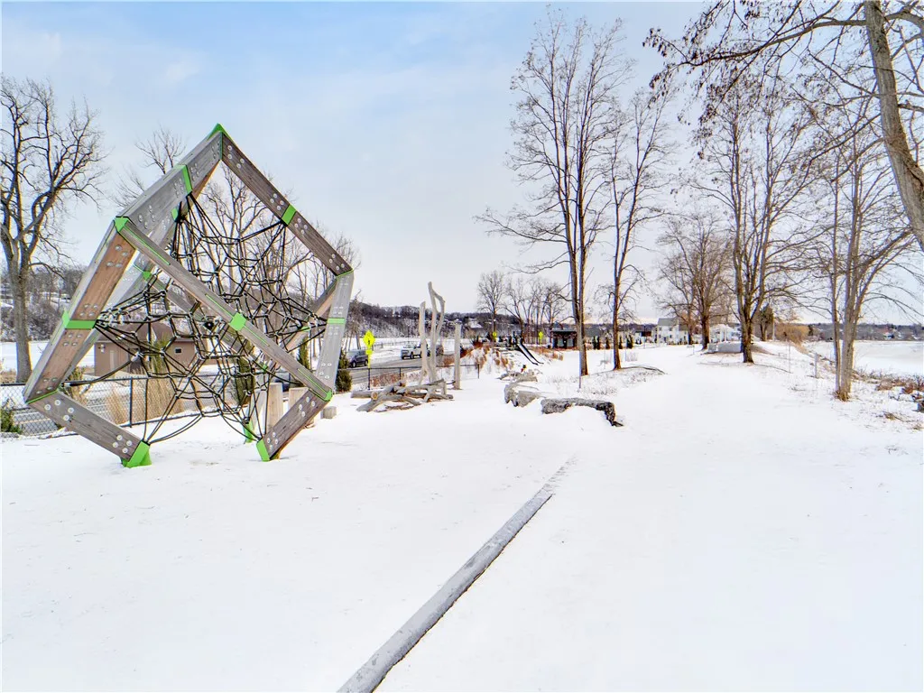 227 Lake Road B, Webster, New York 14580, Webster, New York 14580, 1 Bedroom Bedrooms, 3 Rooms Rooms,1 BathroomBathrooms,Residential Lease,For Rent,227 Lake Road B, Webster, New York 14580,R1586855