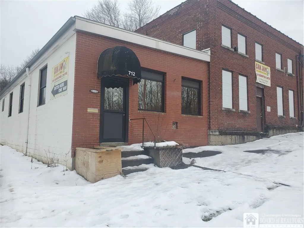712 Monroe Street, Jamestown, New York 14701, Jamestown, New York 14701, ,Commercial Sale,For Sale,712 Monroe Street, Jamestown, New York 14701,0,R1587115