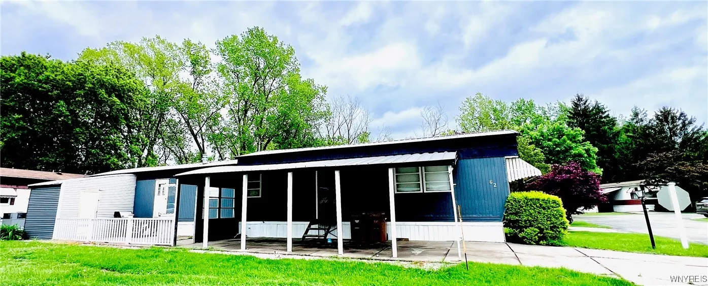 62 Carefree Lane, Cheektowaga, New York 14227, Cheektowaga, New York 14227, 2 Bedrooms Bedrooms, 5 Rooms Rooms,1 BathroomBathrooms,Residential,For Sale,62 Carefree Lane, Cheektowaga, New York 14227,B1587163
