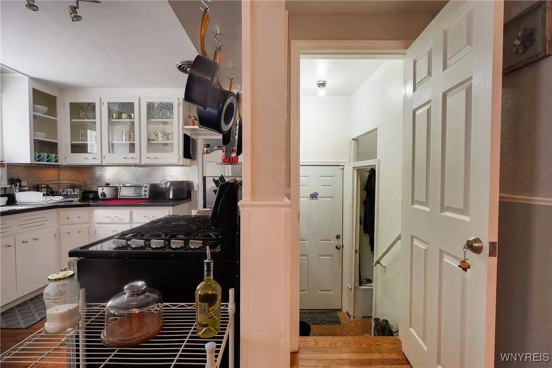 277 Ferndale Avenue, Tonawanda-town, New York 1421, Tonawanda, New York 14217, 4 Bedrooms Bedrooms, 7 Rooms Rooms,2 BathroomsBathrooms,Residential,Closed,277 Ferndale Avenue, Tonawanda-town, New York 1421,0,B1586691