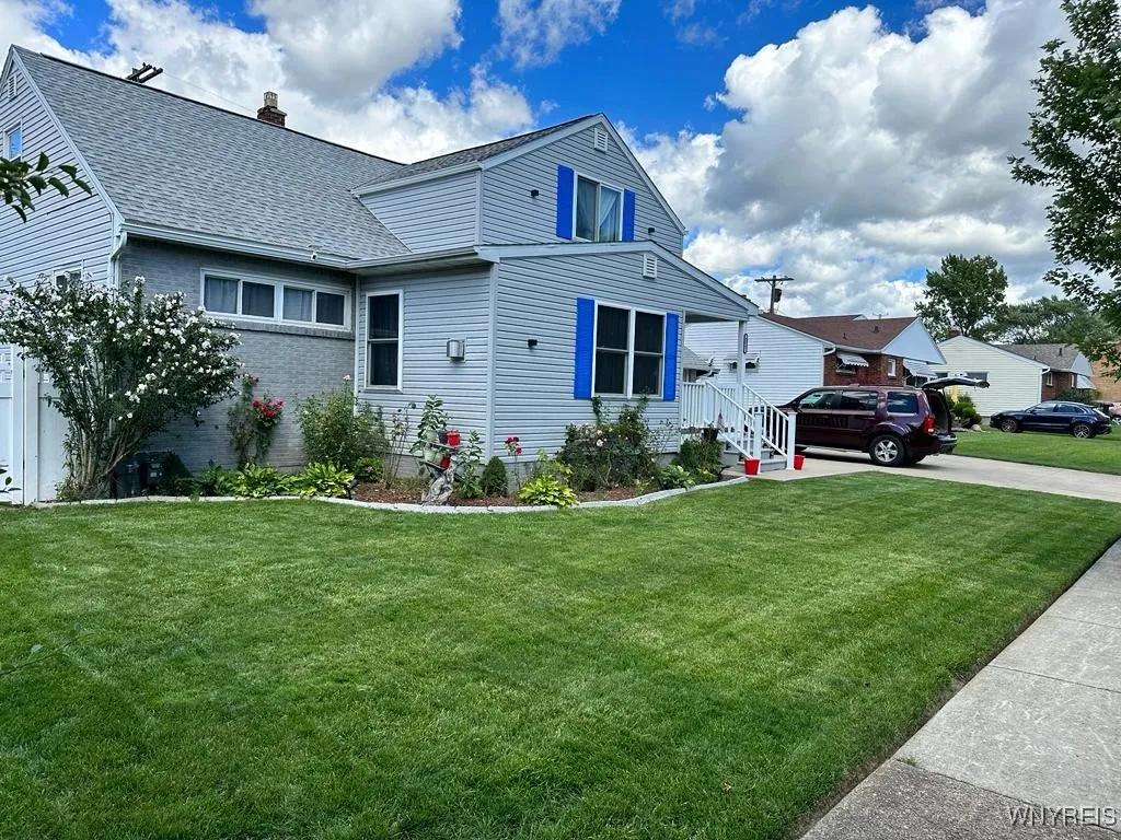 277 Ferndale Avenue, Tonawanda-town, New York 1421, Tonawanda, New York 14217, 4 Bedrooms Bedrooms, 7 Rooms Rooms,2 BathroomsBathrooms,Residential,Closed,277 Ferndale Avenue, Tonawanda-town, New York 1421,0,B1586691