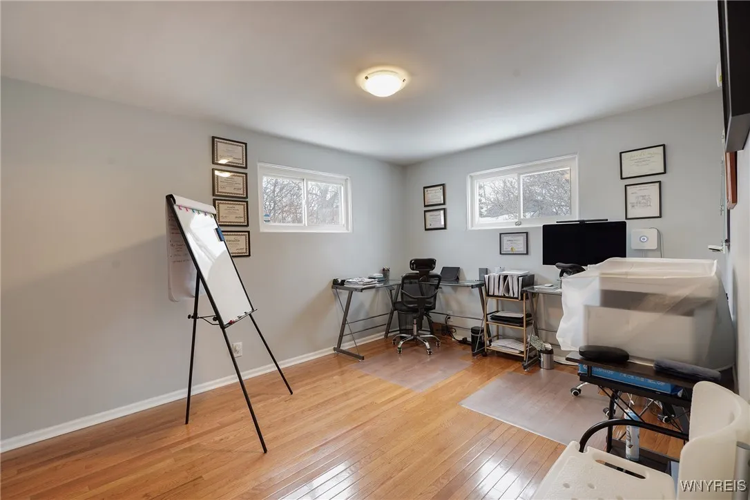 277 Ferndale Avenue, Tonawanda-town, New York 1421, Tonawanda, New York 14217, 4 Bedrooms Bedrooms, 7 Rooms Rooms,2 BathroomsBathrooms,Residential,Closed,277 Ferndale Avenue, Tonawanda-town, New York 1421,0,B1586691