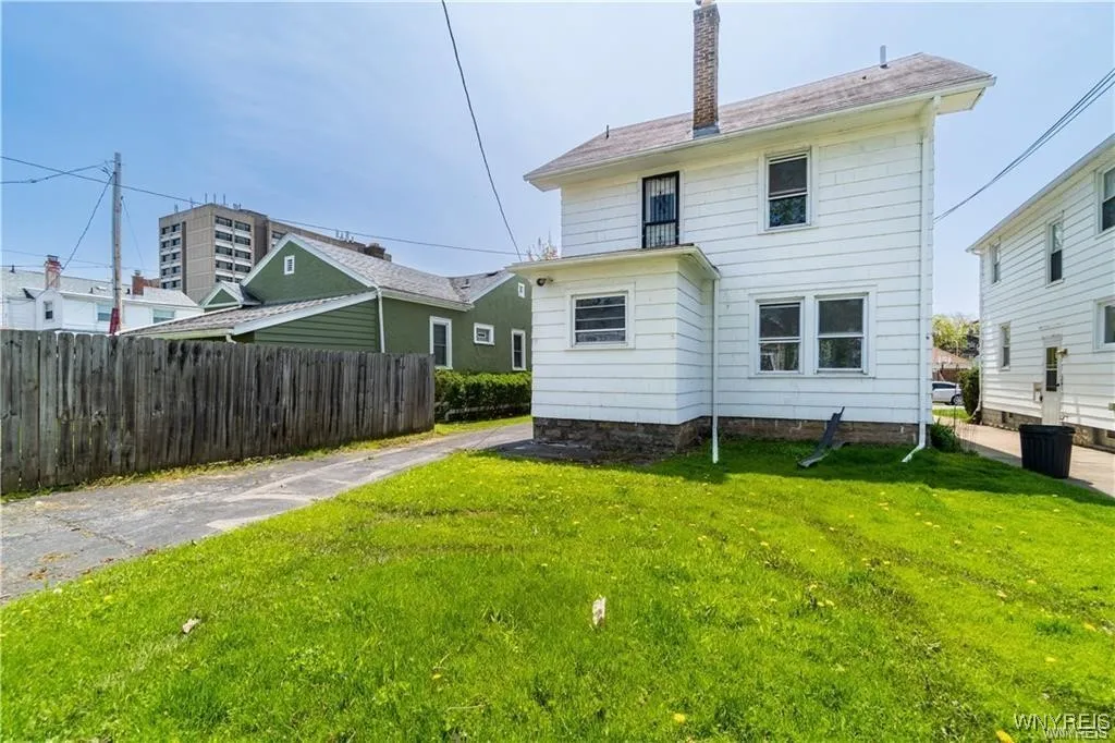 270 E Hazeltine Avenue, Tonawanda-town, New York 1, Tonawanda, New York 14217, 4 Bedrooms Bedrooms, 7 Rooms Rooms,2 BathroomsBathrooms,Residential,Closed,270 E Hazeltine Avenue, Tonawanda-town, New York 1,0,B1587451