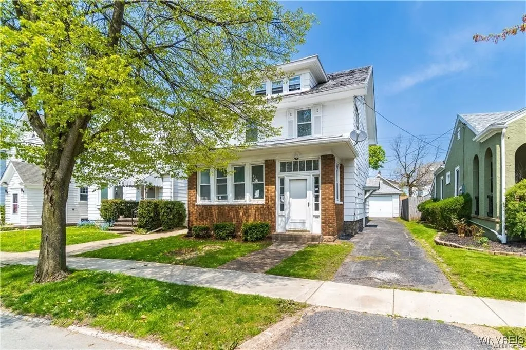 270 E Hazeltine Avenue, Tonawanda-town, New York 1, Tonawanda, New York 14217, 4 Bedrooms Bedrooms, 7 Rooms Rooms,2 BathroomsBathrooms,Residential,Closed,270 E Hazeltine Avenue, Tonawanda-town, New York 1,0,B1587451