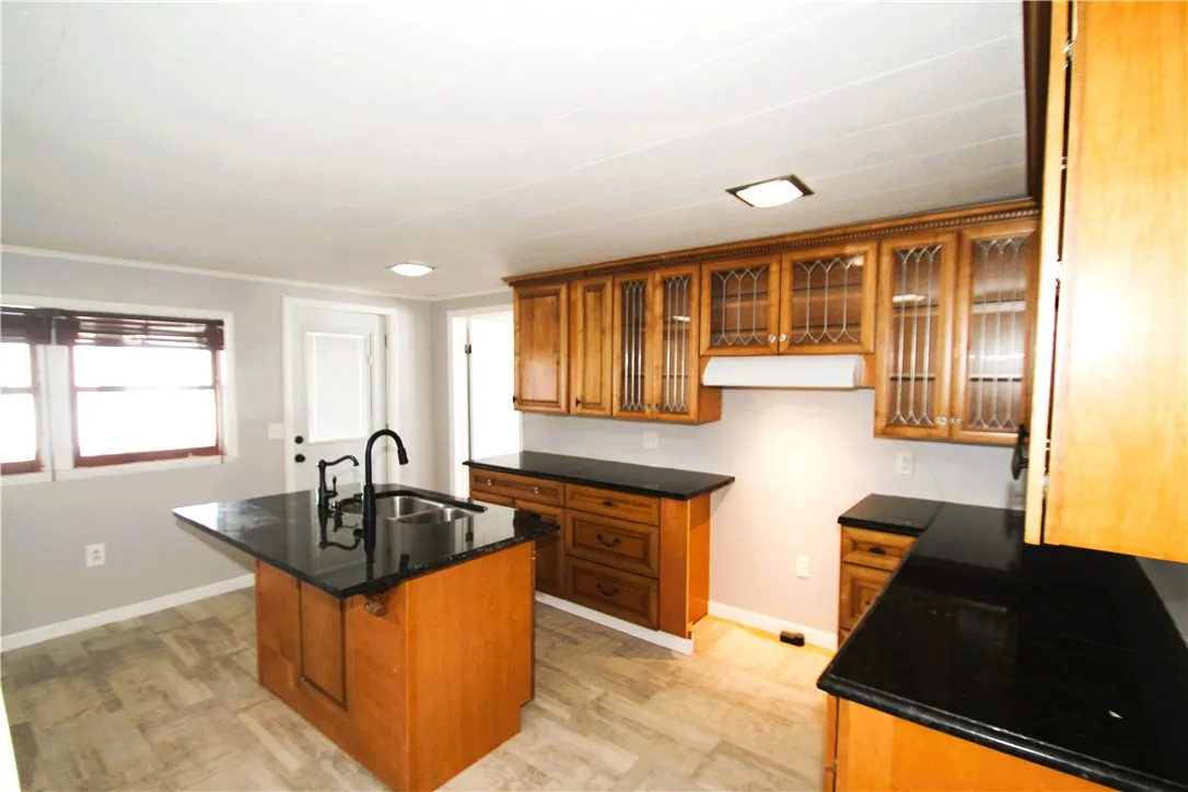 Gorgeous Kitchen with Island sink