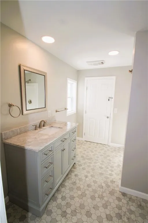 Brand New Full Shower Bath on the 1st Floor