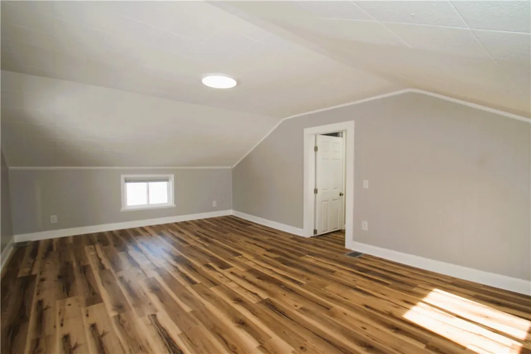 Huge 2nd Floor bedroom