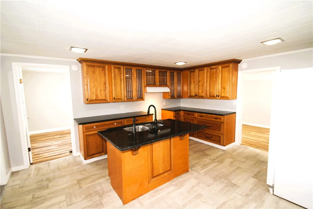 Gorgeous Kitchen with Island sink