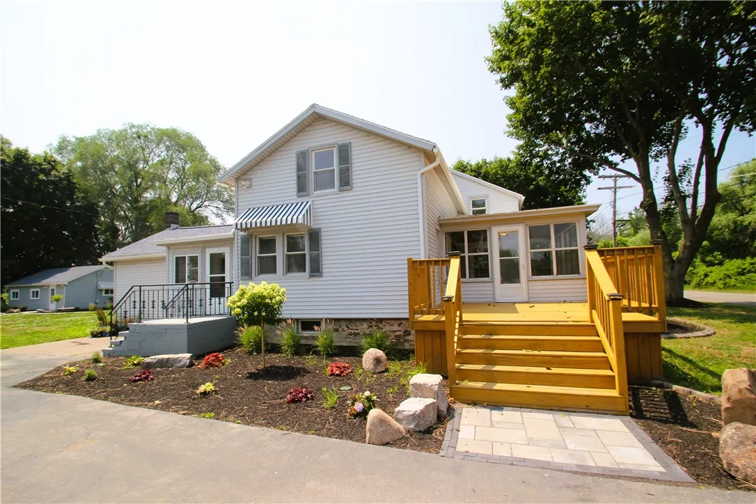 829 Moscow Road Road, Hamlin, New York 14464, Hamlin, New York 14464, 4 Bedrooms Bedrooms, 8 Rooms Rooms,2 BathroomsBathrooms,Residential Lease,For Rent,829 Moscow Road Road, Hamlin, New York 14464,R1587471