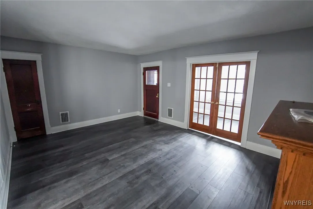 368 Cumberland Avenue, Buffalo, New York 14220, Buffalo, New York 14220, 6 Bedrooms Bedrooms, ,2 BathroomsBathrooms,Residential,Closed,368 Cumberland Avenue, Buffalo, New York 14220,0,B1587027