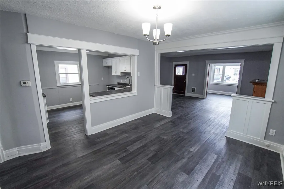 368 Cumberland Avenue, Buffalo, New York 14220, Buffalo, New York 14220, 6 Bedrooms Bedrooms, ,2 BathroomsBathrooms,Residential,Closed,368 Cumberland Avenue, Buffalo, New York 14220,0,B1587027