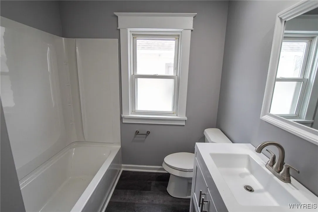 368 Cumberland Avenue, Buffalo, New York 14220, Buffalo, New York 14220, 6 Bedrooms Bedrooms, ,2 BathroomsBathrooms,Residential,Closed,368 Cumberland Avenue, Buffalo, New York 14220,0,B1587027