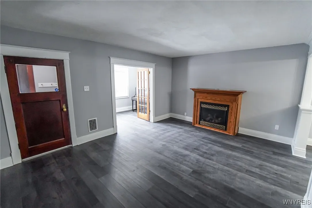 368 Cumberland Avenue, Buffalo, New York 14220, Buffalo, New York 14220, 6 Bedrooms Bedrooms, ,2 BathroomsBathrooms,Residential,Closed,368 Cumberland Avenue, Buffalo, New York 14220,0,B1587027
