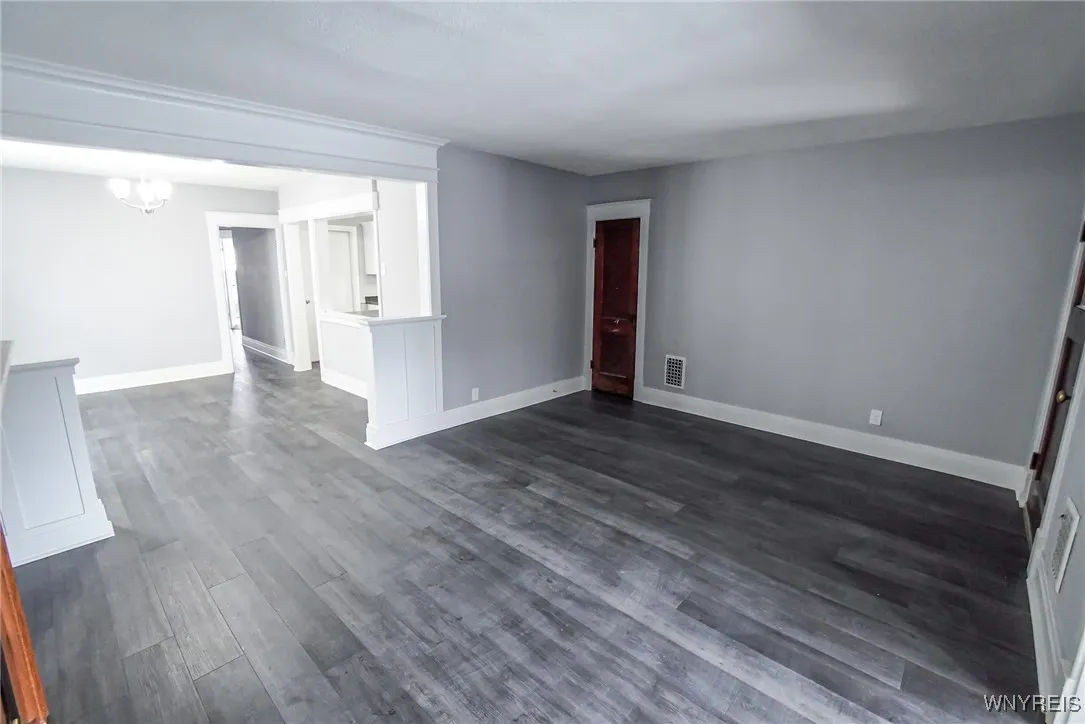 368 Cumberland Avenue, Buffalo, New York 14220, Buffalo, New York 14220, 6 Bedrooms Bedrooms, ,2 BathroomsBathrooms,Residential,Closed,368 Cumberland Avenue, Buffalo, New York 14220,0,B1587027