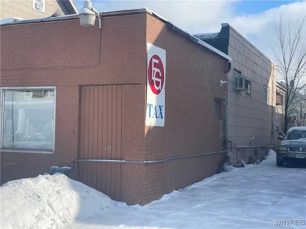 1141 Kensington Avenue, Buffalo, New York 14215, Buffalo, New York 14215, 6 Rooms Rooms,Commercial Sale,Closed,1141 Kensington Avenue, Buffalo, New York 14215,0,B1587100