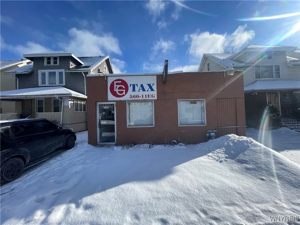 1141 Kensington Avenue, Buffalo, New York 14215, Buffalo, New York 14215, 6 Rooms Rooms,Commercial Sale,Closed,1141 Kensington Avenue, Buffalo, New York 14215,0,B1587100