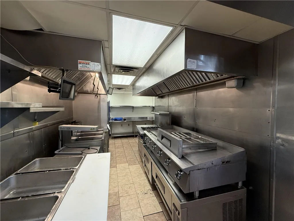 4776 Lake Avenue, Rochester, New York 14612, Rochester, New York 14612, ,Commercial Lease,For Rent,4776 Lake Avenue, Rochester, New York 14612,0,R1587571