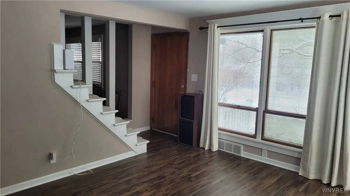 5841 Lakecrest Drive, Hamburg, New York 14085, Hamburg, New York 14085, 3 Bedrooms Bedrooms, 5 Rooms Rooms,2 BathroomsBathrooms,Residential Lease,Closed,5841 Lakecrest Drive, Hamburg, New York 14085,0,B1587575