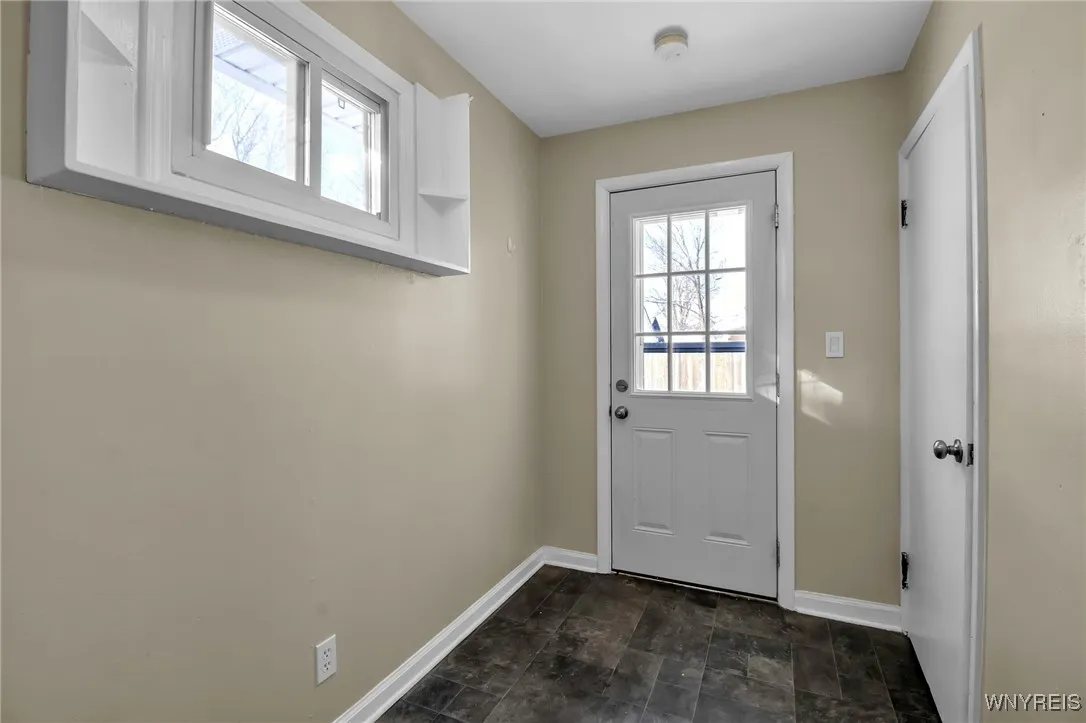 89 Pearce Drive, Amherst, New York 14226, Amherst, New York 14226, 2 Bedrooms Bedrooms, 5 Rooms Rooms,1 BathroomBathrooms,Residential Lease,Closed,89 Pearce Drive, Amherst, New York 14226,0,B1587593