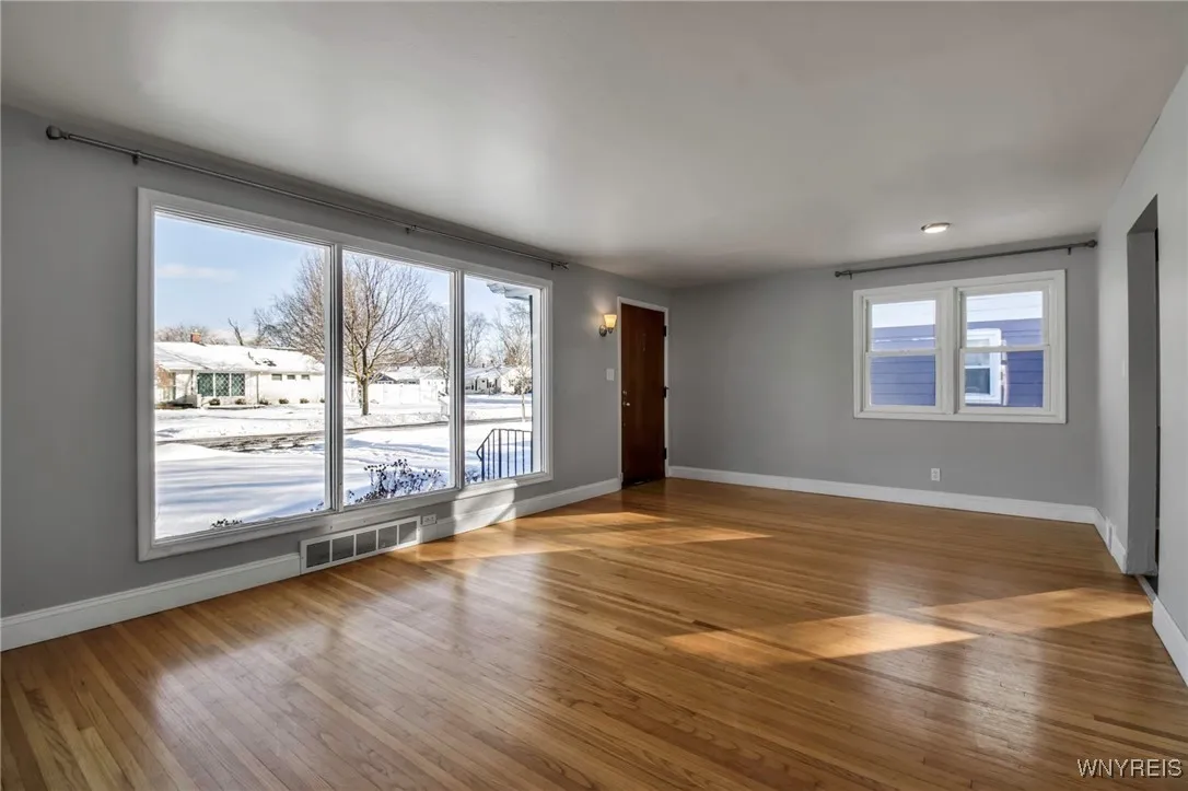89 Pearce Drive, Amherst, New York 14226, Amherst, New York 14226, 2 Bedrooms Bedrooms, 5 Rooms Rooms,1 BathroomBathrooms,Residential Lease,Closed,89 Pearce Drive, Amherst, New York 14226,0,B1587593