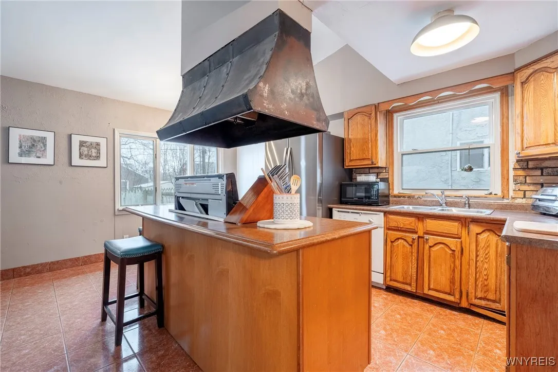 29 Linden Avenue, Tonawanda-town, New York 14217, Tonawanda, New York 14217, 3 Bedrooms Bedrooms, 6 Rooms Rooms,1 BathroomBathrooms,Residential,Closed,29 Linden Avenue, Tonawanda-town, New York 14217,0,B1587639