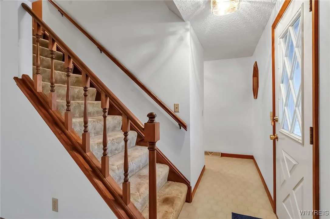 2167 Hobblebush Lane, Hamburg, New York 14085, Hamburg, New York 14085, 3 Bedrooms Bedrooms, 8 Rooms Rooms,1 BathroomBathrooms,Residential,Closed,2167 Hobblebush Lane, Hamburg, New York 14085,0,B1587448