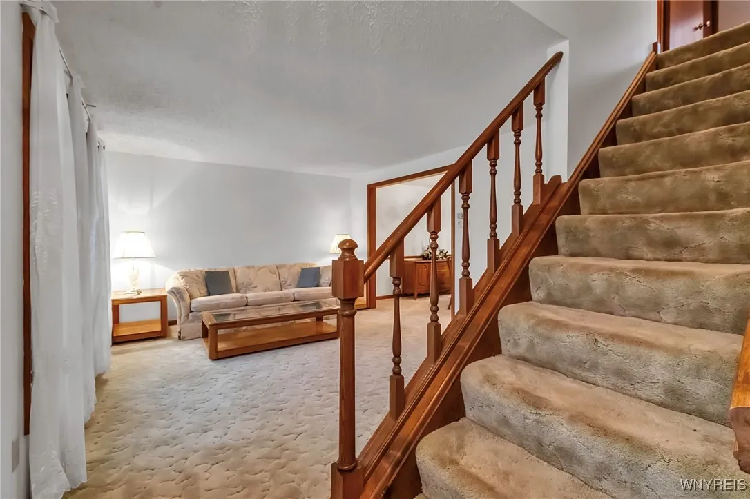 2167 Hobblebush Lane, Hamburg, New York 14085, Hamburg, New York 14085, 3 Bedrooms Bedrooms, 8 Rooms Rooms,1 BathroomBathrooms,Residential,Closed,2167 Hobblebush Lane, Hamburg, New York 14085,0,B1587448