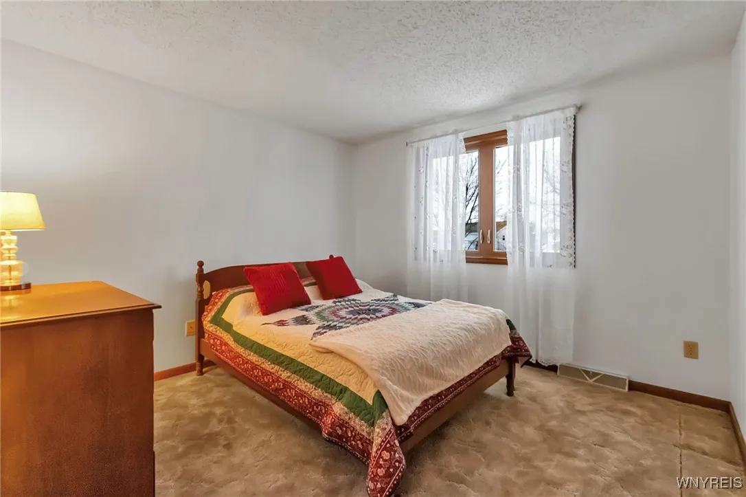 2167 Hobblebush Lane, Hamburg, New York 14085, Hamburg, New York 14085, 3 Bedrooms Bedrooms, 8 Rooms Rooms,1 BathroomBathrooms,Residential,Closed,2167 Hobblebush Lane, Hamburg, New York 14085,0,B1587448