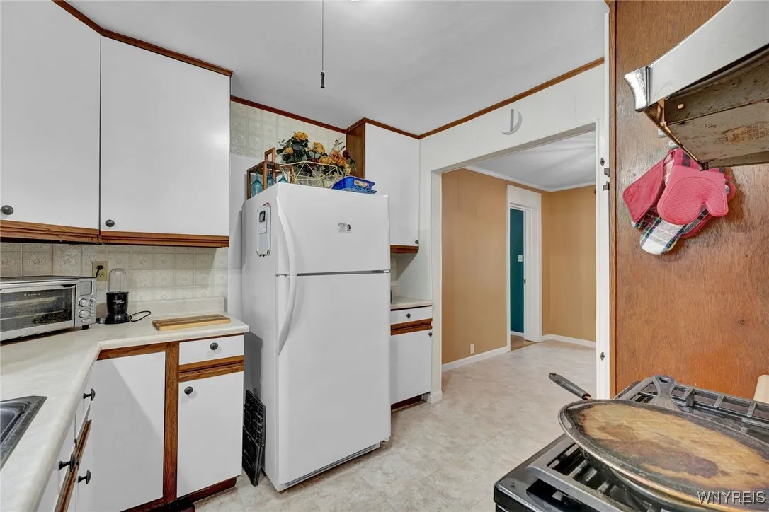 23 Elm Street, Hanover, New York 14136, Hanover, New York 14136, 3 Bedrooms Bedrooms, 7 Rooms Rooms,2 BathroomsBathrooms,Residential,Closed,23 Elm Street, Hanover, New York 14136,0,B1586334