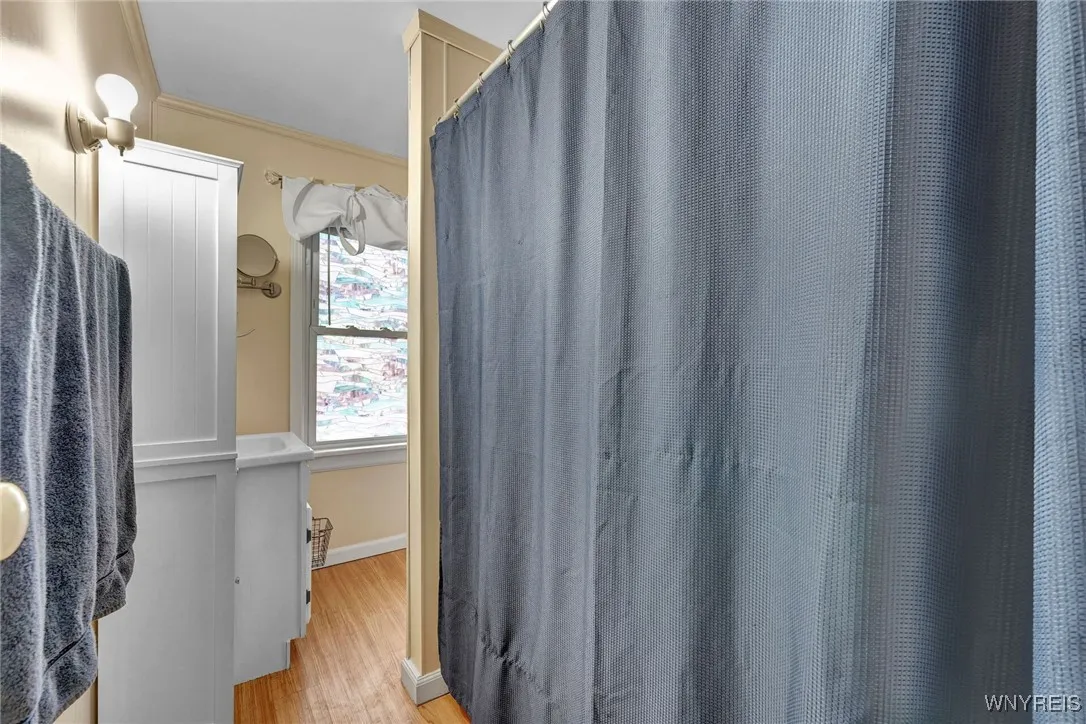 23 Elm Street, Hanover, New York 14136, Hanover, New York 14136, 3 Bedrooms Bedrooms, 7 Rooms Rooms,2 BathroomsBathrooms,Residential,Closed,23 Elm Street, Hanover, New York 14136,0,B1586334