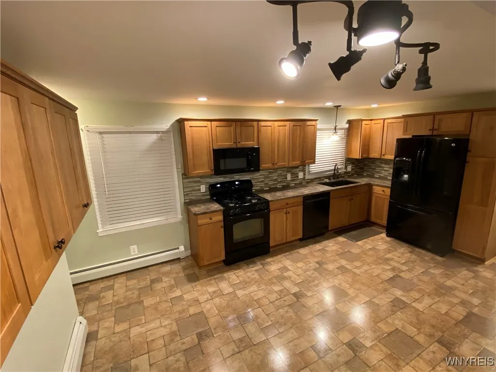 115 Brookwood Drive, Hamburg, New York 14075, Hamburg, New York 14075, 3 Bedrooms Bedrooms, 5 Rooms Rooms,1 BathroomBathrooms,Residential,Closed,115 Brookwood Drive, Hamburg, New York 14075,0,B1587599