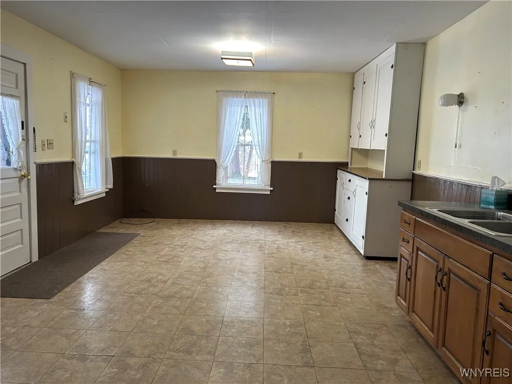 10352 Alexander Road, Alexander, New York 14005, Alexander, New York 14005, 6 Bedrooms Bedrooms, 12 Rooms Rooms,2 BathroomsBathrooms,Residential,Closed,10352 Alexander Road, Alexander, New York 14005,0,B1587804