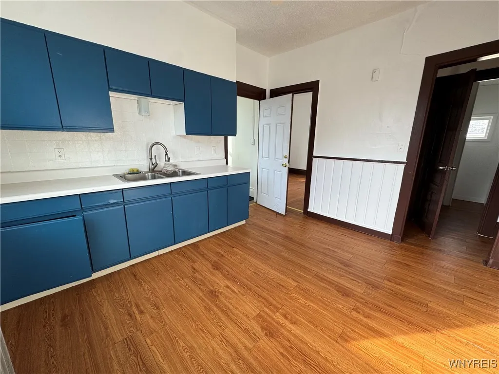 136 Longnecker Street, Buffalo, New York 14206, Buffalo, New York 14206, 6 Bedrooms Bedrooms, ,2 BathroomsBathrooms,Residential,Closed,136 Longnecker Street, Buffalo, New York 14206,0,B1587557