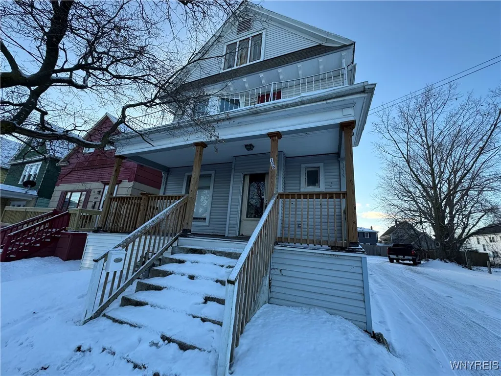 136 Longnecker Street, Buffalo, New York 14206, Buffalo, New York 14206, 6 Bedrooms Bedrooms, ,2 BathroomsBathrooms,Residential,Closed,136 Longnecker Street, Buffalo, New York 14206,0,B1587557