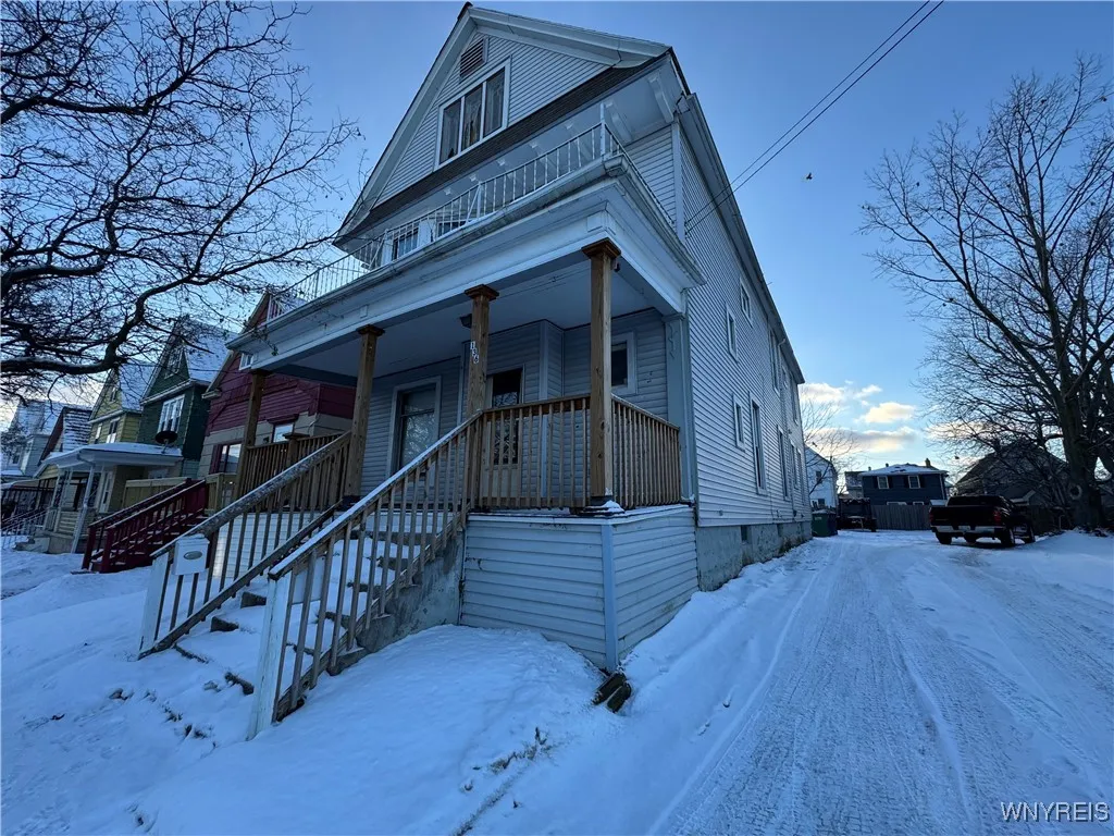 136 Longnecker Street, Buffalo, New York 14206, Buffalo, New York 14206, 6 Bedrooms Bedrooms, ,2 BathroomsBathrooms,Residential,Closed,136 Longnecker Street, Buffalo, New York 14206,0,B1587557