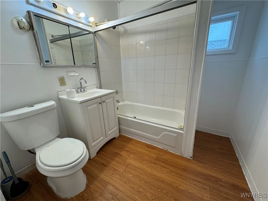 136 Longnecker Street, Buffalo, New York 14206, Buffalo, New York 14206, 6 Bedrooms Bedrooms, ,2 BathroomsBathrooms,Residential,Closed,136 Longnecker Street, Buffalo, New York 14206,0,B1587557