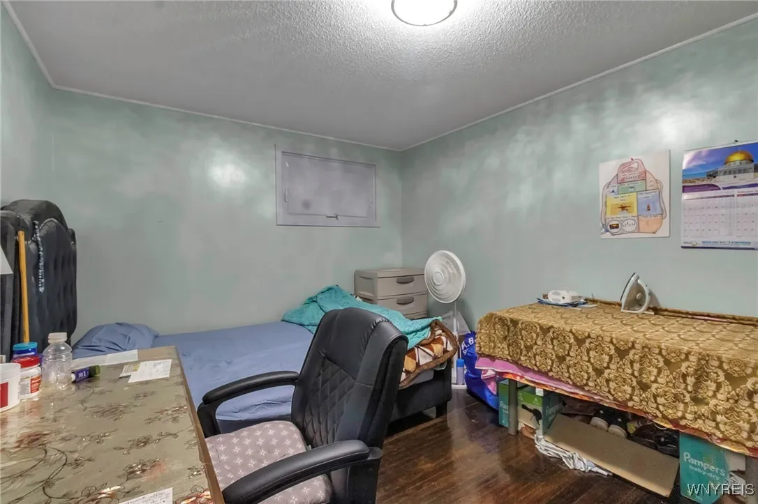 26 South Rossler Avenue, Cheektowaga, New York 142, Cheektowaga, New York 14206, 5 Bedrooms Bedrooms, 9 Rooms Rooms,2 BathroomsBathrooms,Residential,Closed,26 South Rossler Avenue, Cheektowaga, New York 142,0,B1587790