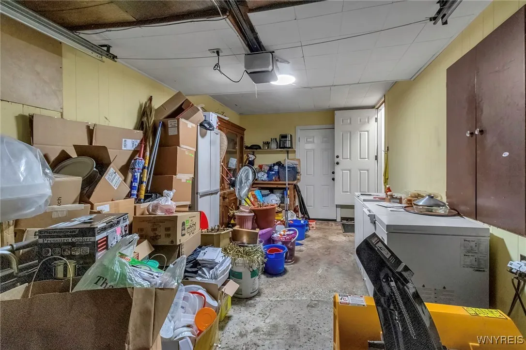 26 South Rossler Avenue, Cheektowaga, New York 142, Cheektowaga, New York 14206, 5 Bedrooms Bedrooms, 9 Rooms Rooms,2 BathroomsBathrooms,Residential,Closed,26 South Rossler Avenue, Cheektowaga, New York 142,0,B1587790