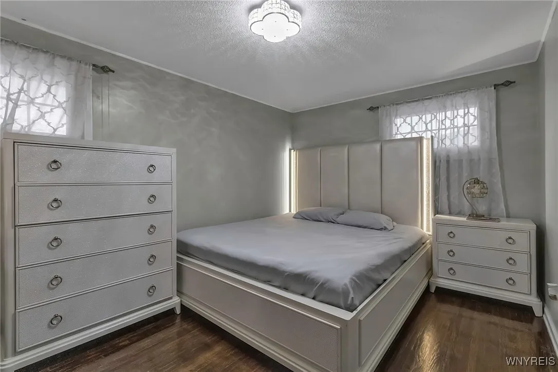 26 South Rossler Avenue, Cheektowaga, New York 142, Cheektowaga, New York 14206, 5 Bedrooms Bedrooms, 9 Rooms Rooms,2 BathroomsBathrooms,Residential,Closed,26 South Rossler Avenue, Cheektowaga, New York 142,0,B1587790