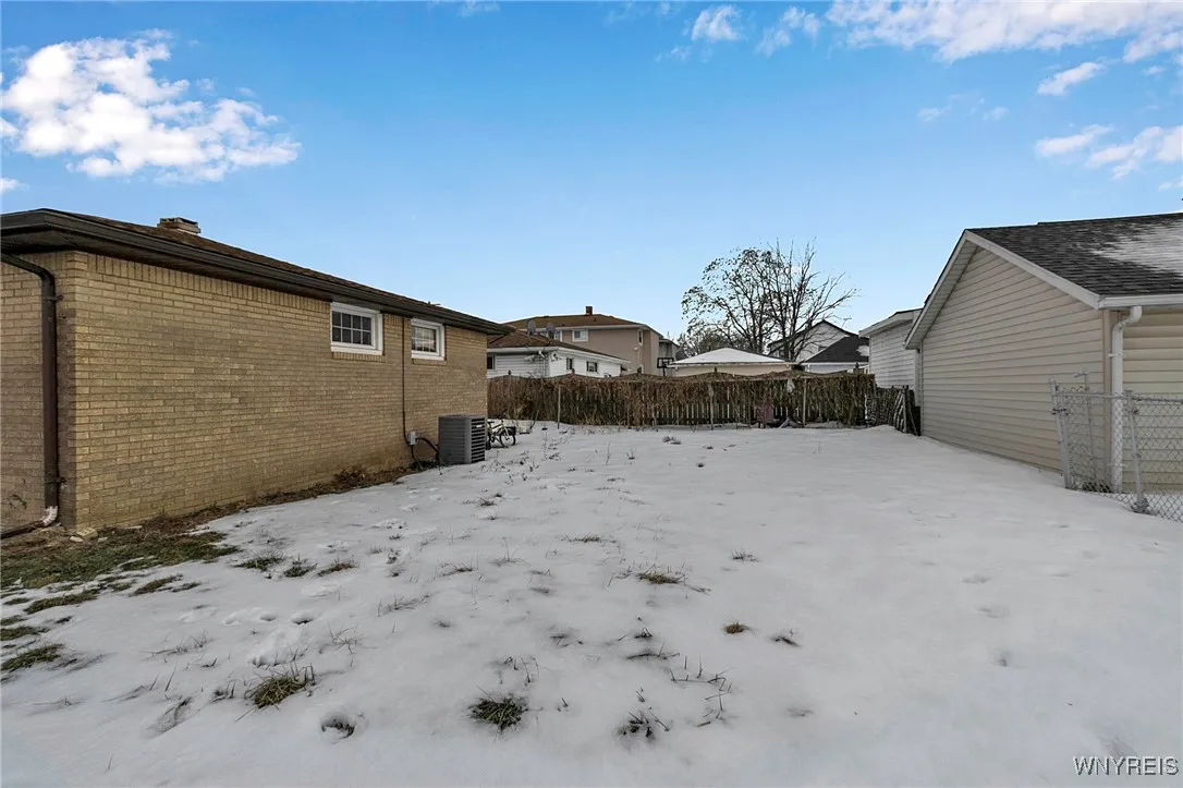26 South Rossler Avenue, Cheektowaga, New York 142, Cheektowaga, New York 14206, 5 Bedrooms Bedrooms, 9 Rooms Rooms,2 BathroomsBathrooms,Residential,Closed,26 South Rossler Avenue, Cheektowaga, New York 142,0,B1587790