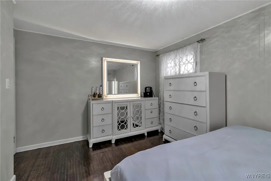 26 South Rossler Avenue, Cheektowaga, New York 142, Cheektowaga, New York 14206, 5 Bedrooms Bedrooms, 9 Rooms Rooms,2 BathroomsBathrooms,Residential,Closed,26 South Rossler Avenue, Cheektowaga, New York 142,0,B1587790